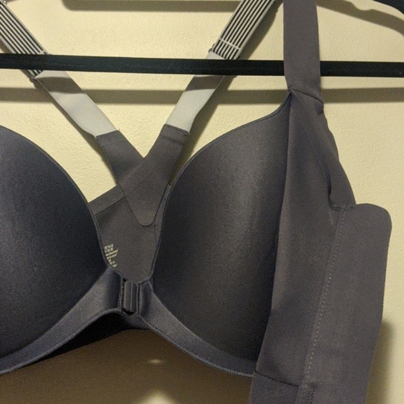 VS High support sports bra 34DD - Picture 2 of 2